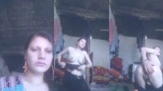 Cute Pakistani Girl Nude MMS Indian MMS