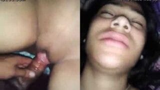 Desi girl in first time sex with her lover Indian MMS