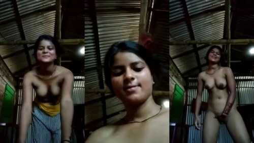 Desi village beauty girl showing sexy figure Indian MMS