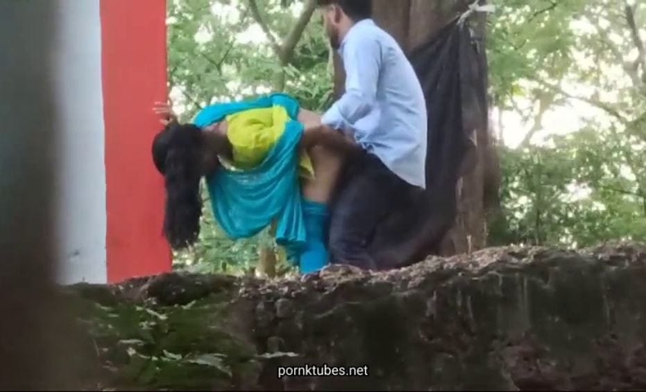 Desi village girl jungle xxx Indian MMS