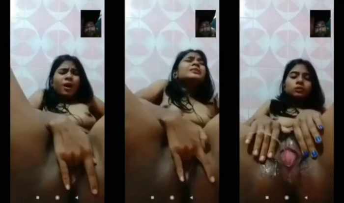 Horny Girl Orgasm and Squirting during Masturbation Indian MMS