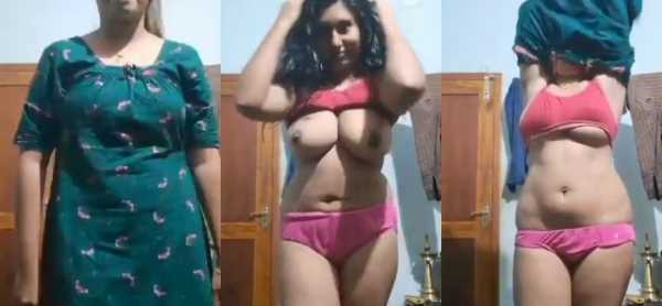 Hot Desi Bhabhi Showing her curvy body nude Indian MMS