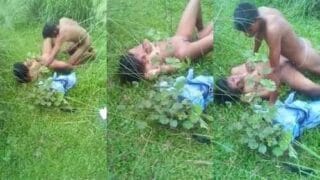 Jungle me chudai (Jungle desi sex) Indian MMS